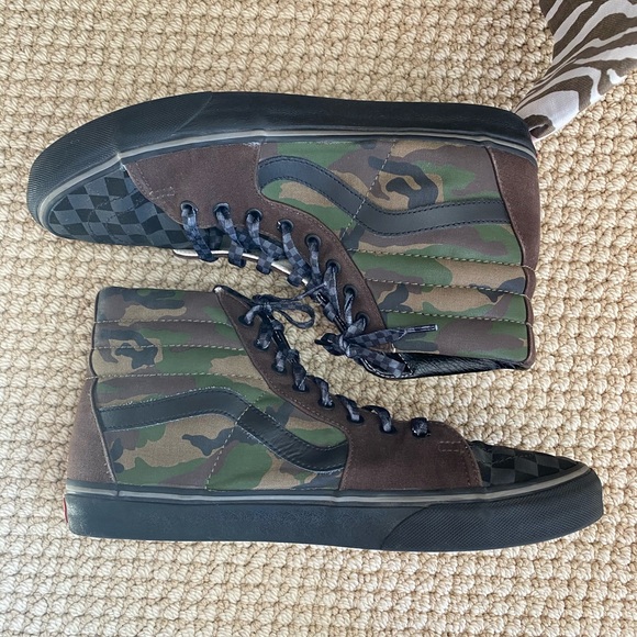 Men’s Vans Custom High Tops - Picture 9 of 13